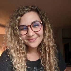 Meet your Posher, Carla